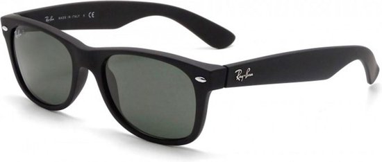 Ray Ban RB2132 622 zonnebril New Wayfarer Matte Zwart