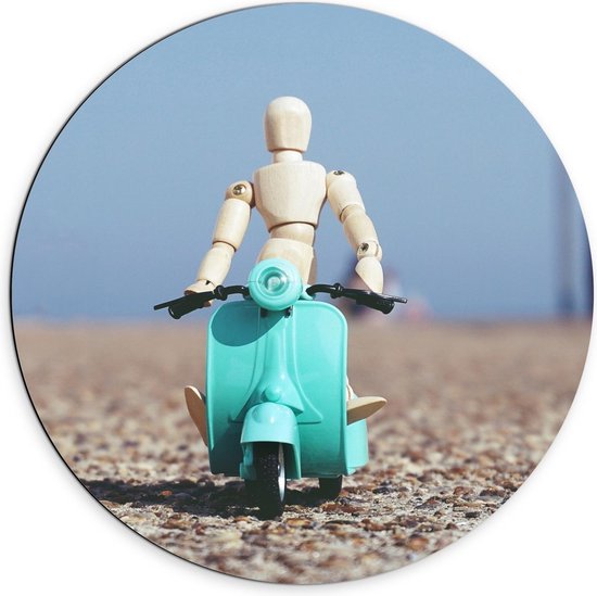 Foto: Dibond wandcirkel ledenpop op miniatuur scooter 70x70cm foto op aluminium wandcirkel met ophangsysteem 