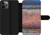 Bookcase Geschikt voor iPhone 11 Pro Max telefoonhoesje - Roest print - IJzer - Platen - Met vakjes - Wallet case met magneetsluiting