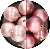 12x stuks kunststof kerstballen 8 cm mix van lichtroze en velvet roze - Kerstversiering