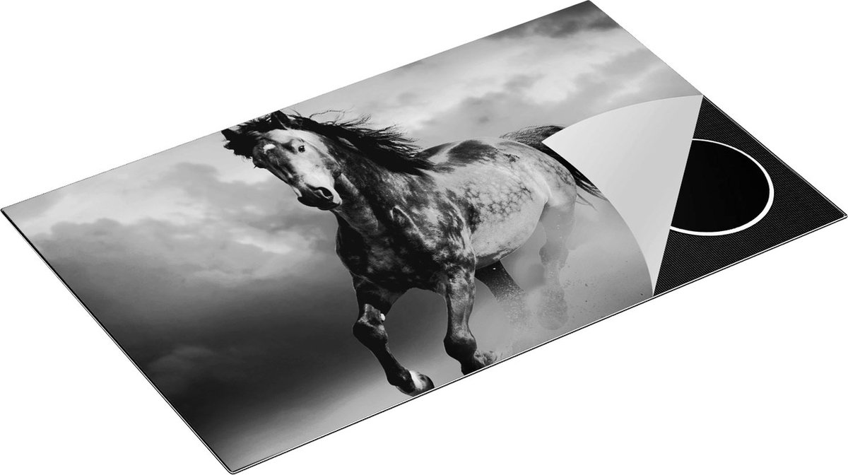 Chefcare Inductie Beschermer Wilde Paard in het Zand - Zwart Wit - 85x55 cm - Afdekplaat Inductie - Kookplaat Beschermer - Inductie Mat