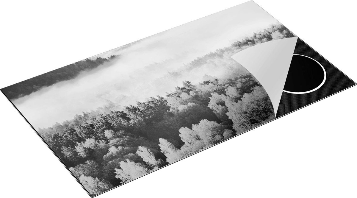 Chefcare Inductie Beschermer Gekleurde Herfstbos met Mist - Zwart Wit - 90x50 cm - Afdekplaat Inductie - Kookplaat Beschermer - Inductie Mat