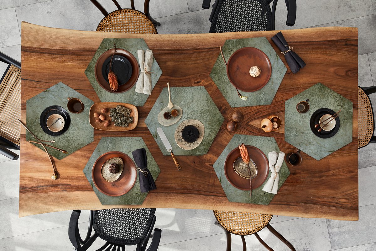 Placemats hexagon - Onderleggers placemats - Placemat zeshoek - Muur - Groen - Aarde - 8 stuks