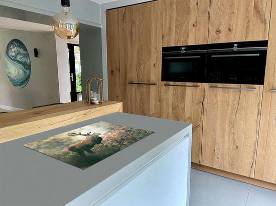 Chefcare Inductie Beschermer Hert in het Bos vanaf de Zijkant - 81,2x52 cm - Afdekplaat Inductie - Kookplaat Beschermer - Inductie Mat