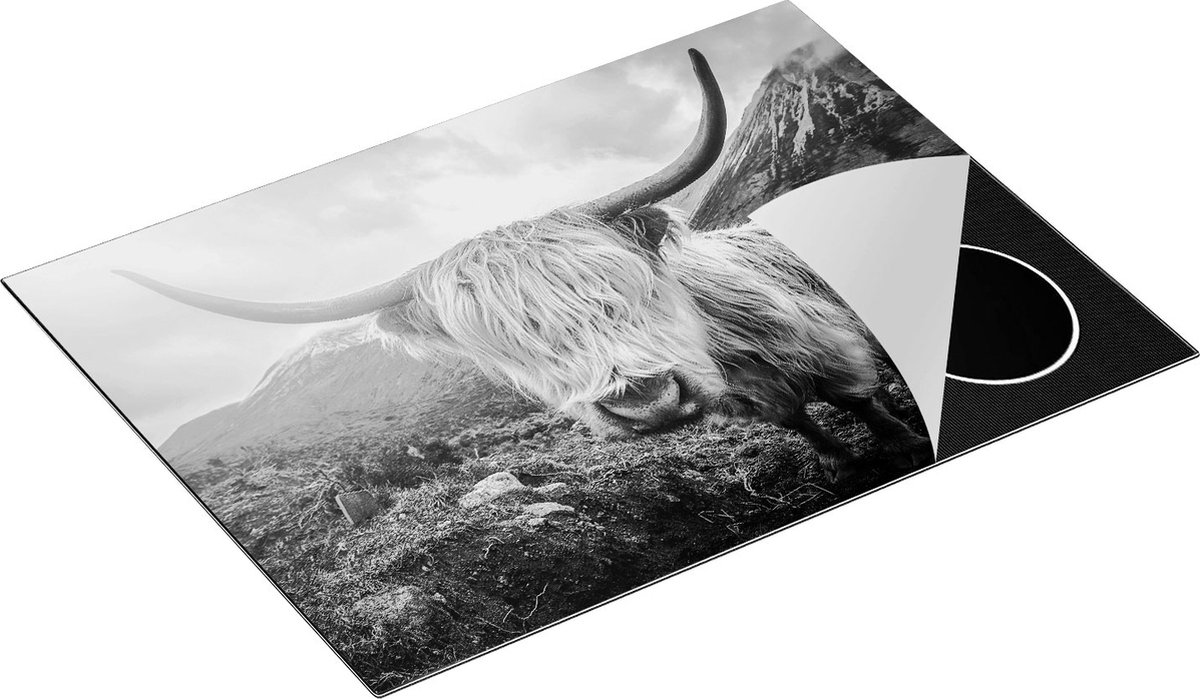 Chefcare Inductie Beschermer Schotse Hooglander Koe in de Bergen - Zwart Wit - 71x52 cm - Afdekplaat Inductie - Kookplaat Beschermer - Inductie Mat