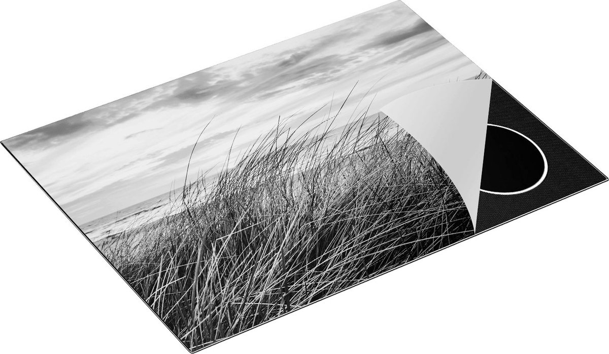 Chefcare Inductie Beschermer Duinen Planten met Zee en Zonsondergang - Duinen - Zwart Wit - 70x55 cm - Afdekplaat Inductie - Kookplaat Beschermer - Inductie Mat