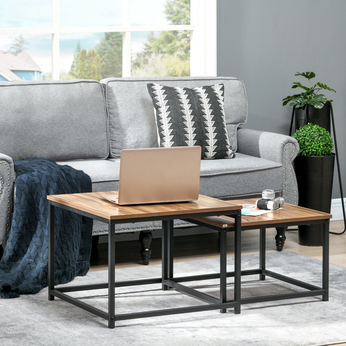 OKWISH Salontafel En Bijzettafel Set Van 2 Industrieel Design Houtlook Zwart Stalen Frame Natural Wood 60 X 60 X 45 Cm