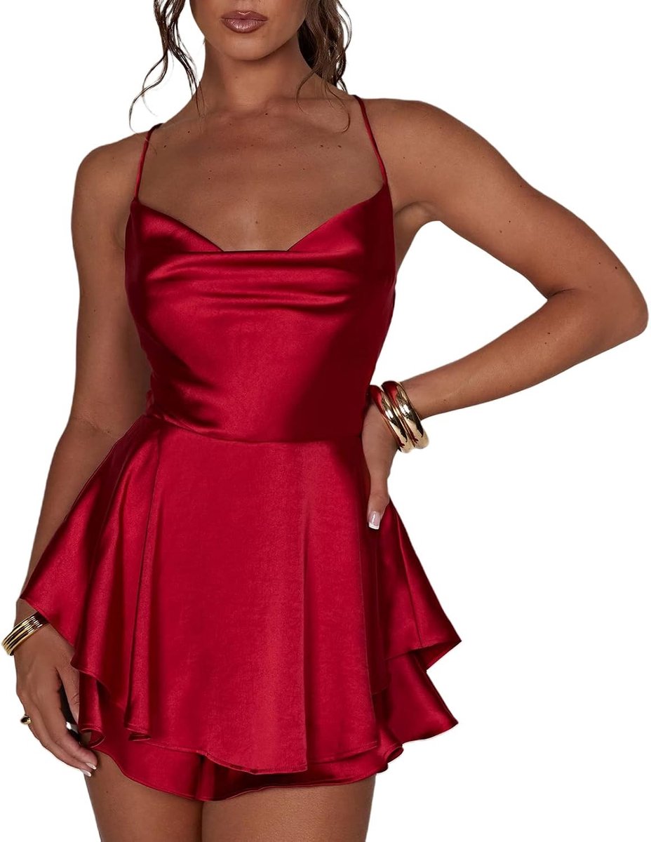 Verleidelijke Backless Mini Jumpsuit met Spaghetti Bandjes en Rimpel Details voor Vrouwen - Perfect voor Feestjes en Zomeruitjes