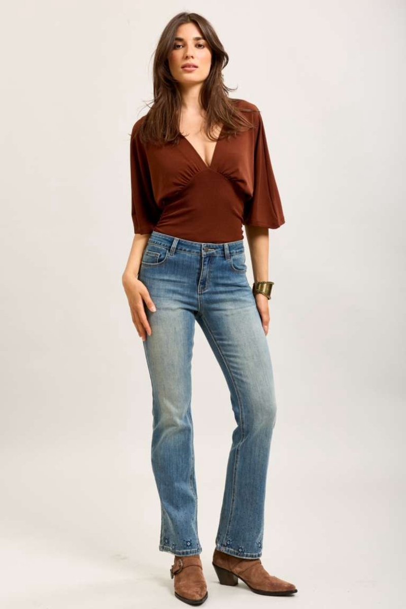 Toxik3 Dames Bootcut jeans, Vintage Broek met Mid Waist, Uitlopende Pijpen, Decoratieve Borduursels L
