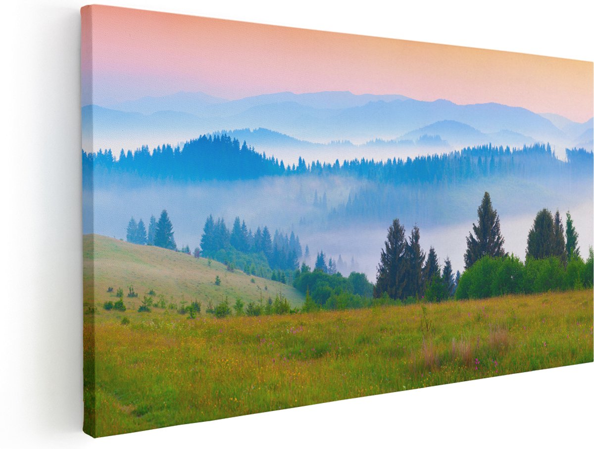Artaza Canvas Schilderij Mistige Heuvel Landschap Met Bossen - 180x90 cm - Groot - Wanddecoratie Woonkamer - Schilderijen - Muurdecoratie