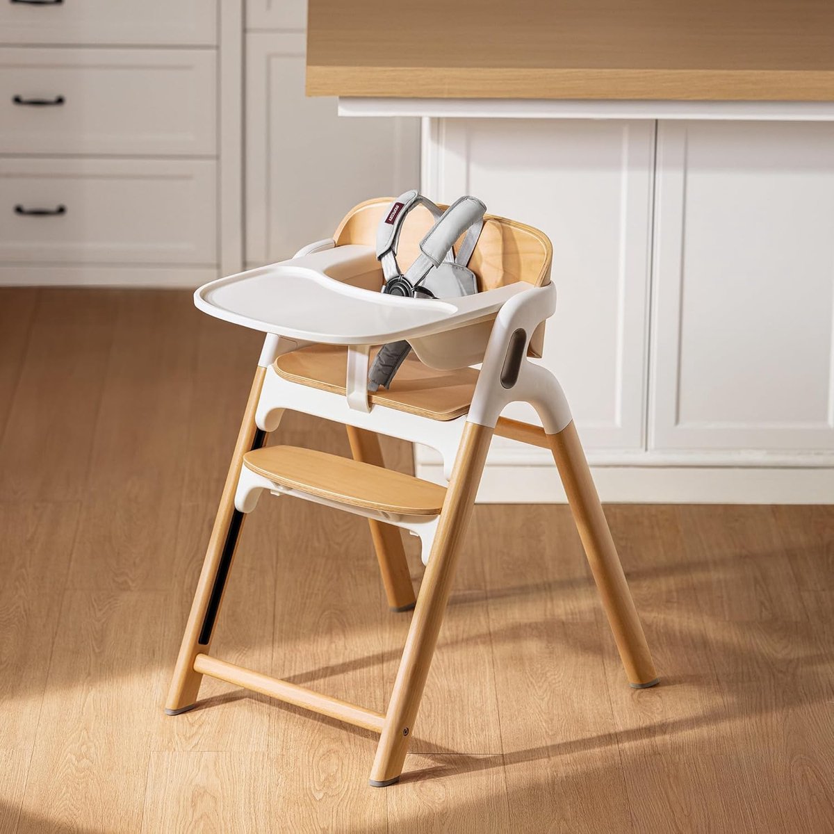 DinerPal Houten Kinderstoel voor Baby's - Peuters & Volwassenen tot 140 kg - Omkeerbare Babyhoogstoel met Voedingsveilig Dienblad - Vaatwasserbestendig - Verstelbaar & Ergonomisch - Natuurlijk Hout