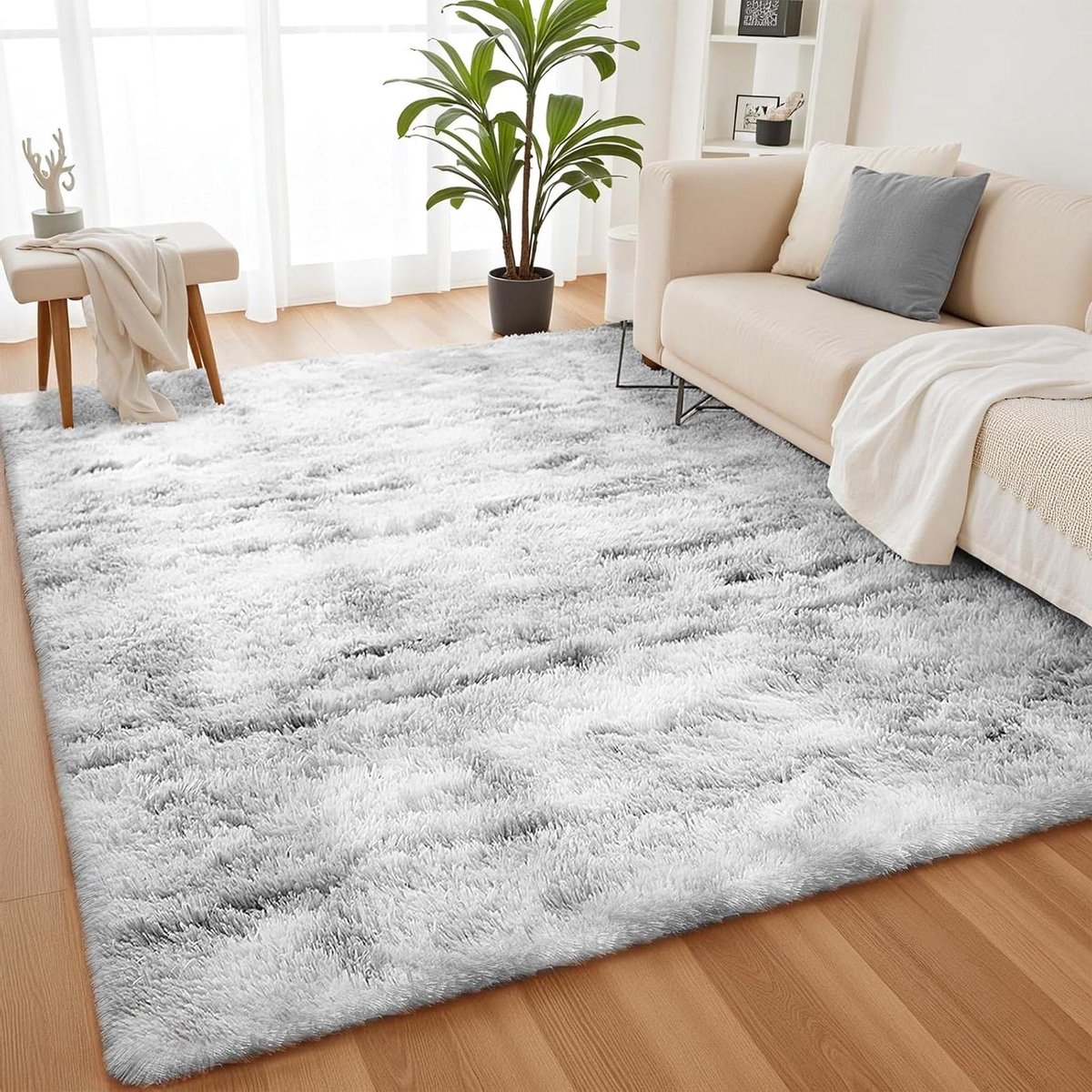Hoogpolig tapijt - Pluizig vloerkleed - Woonkamer decoratie - Ultrazacht pluche - 152 x 229 cm - Lichtgrijs