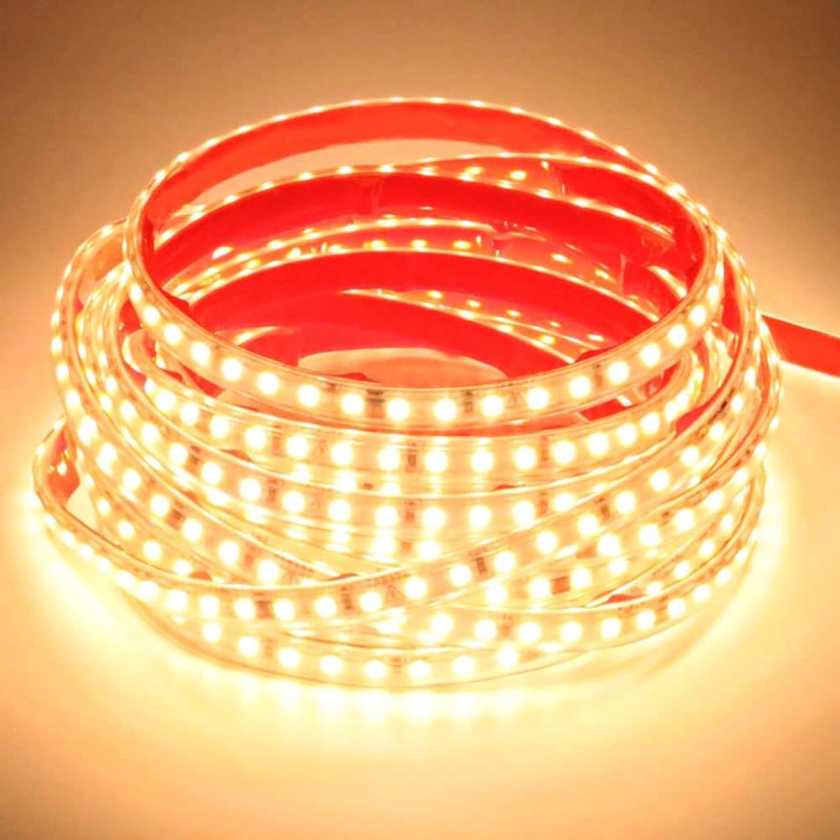 SnelShoppen - AC 220V LED Strip Lights 5M Warm White met Schakelaar - IP67 Waterproof Lichten voor Buiten en Binnen - Super Luminous LED Strips voor T