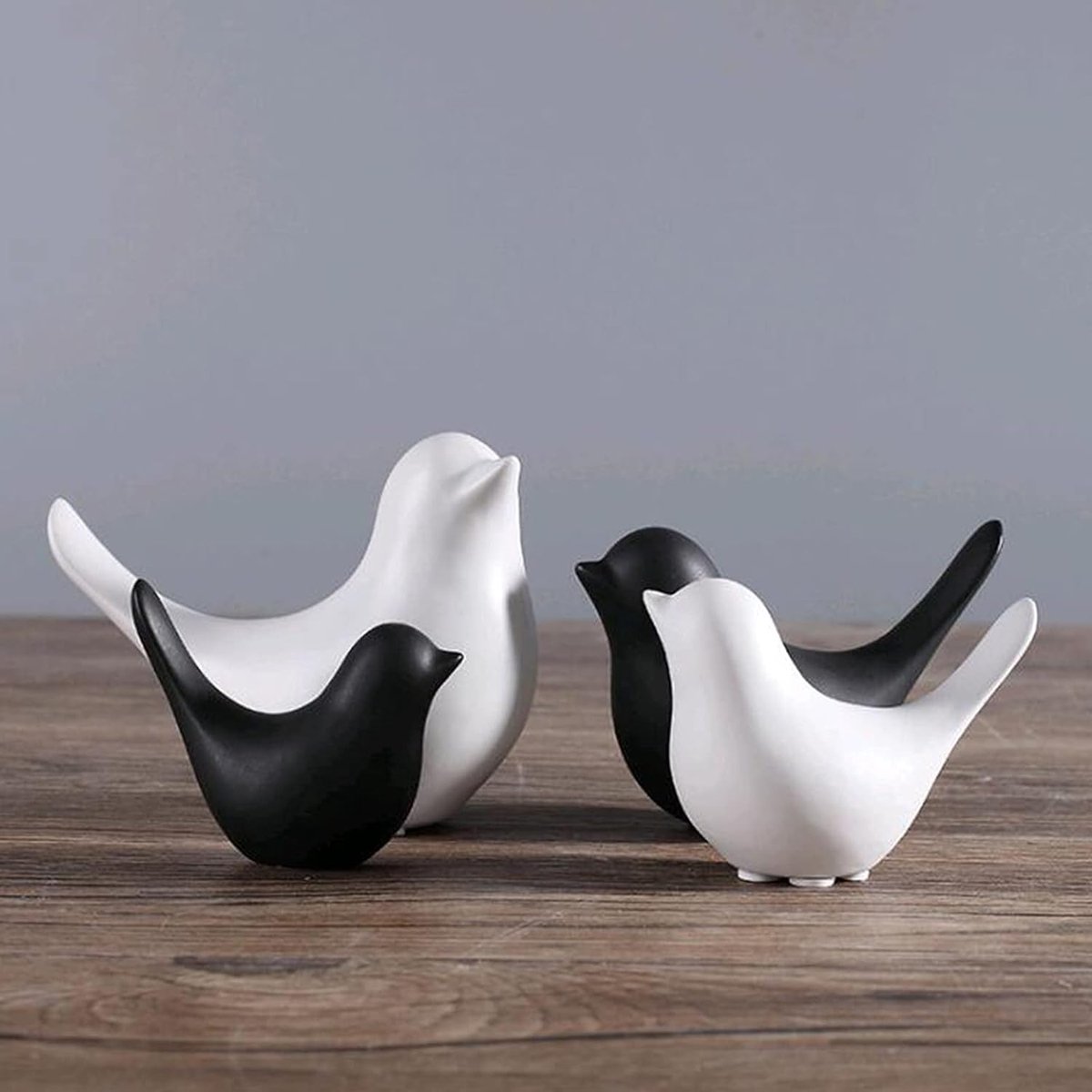 SnelShoppen - 4Pcs/Set Zwarte Witte Keramische Vogel Ornamenten - Moderne Dierensculpturen voor Desktop Decoratie - Schattige Beeldjes van Hoogwaardig