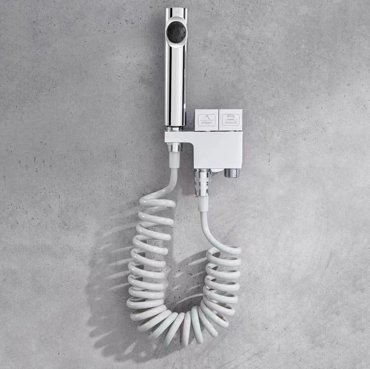 Douche Toilet Opzetstuk - Handdouche Toilet - Persoonlijke Hygiëne - Lekvrij Dubbel Schakelaar - 50 Gram - Brons