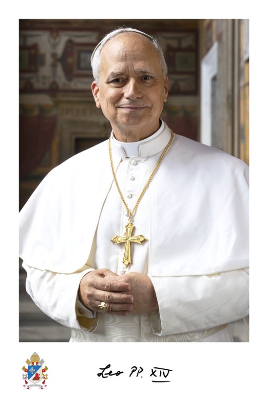Portret van Paus Franciscus in een witte soutane met gouden kruis, met handtekening 'Leo PP. XIV'.