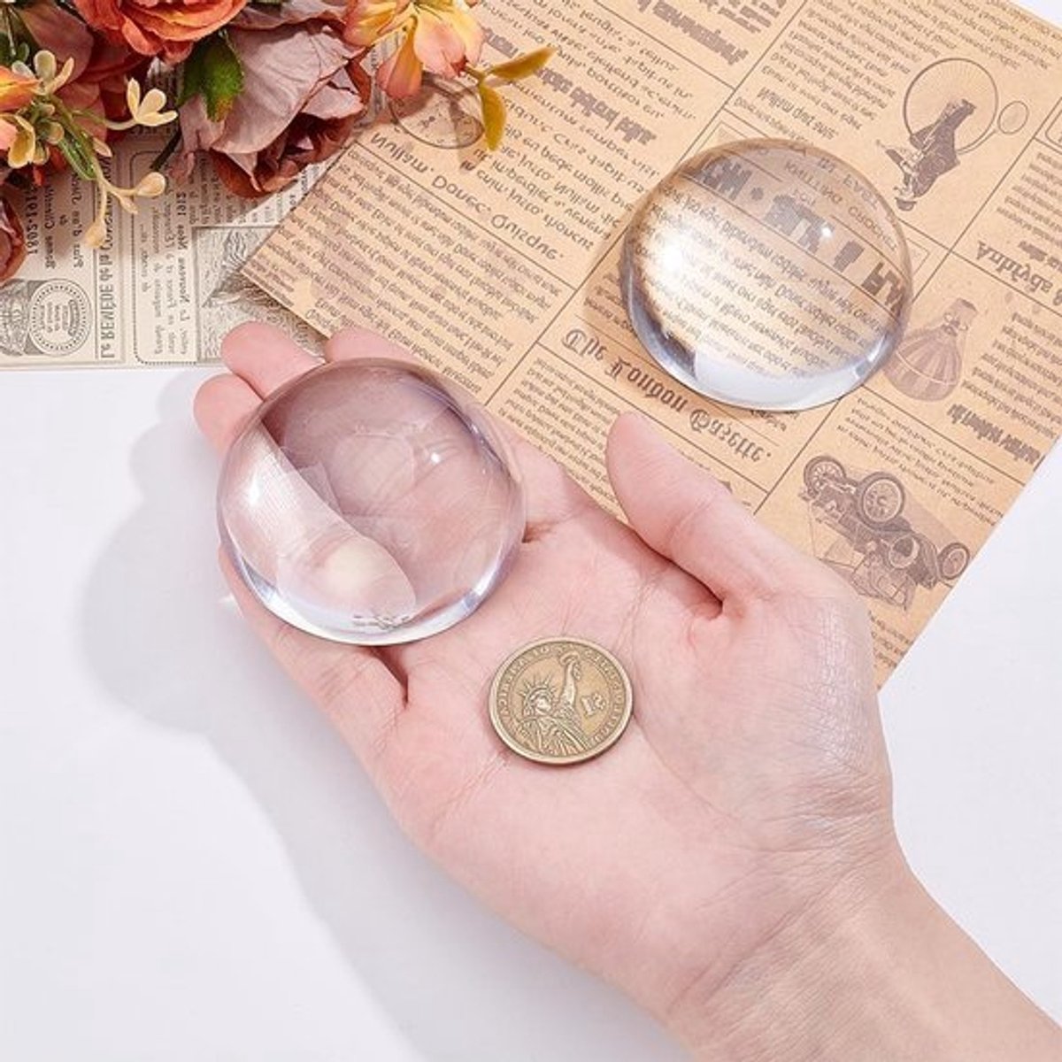2 Stuks Glazen Papiergewicht Vergrootglas Halve Koepel 6cm - Duidelijk Optisch Lens voor Plattegronden, Kaarten en Kranten, Perfect voor Kantoor en Thuisgebruik