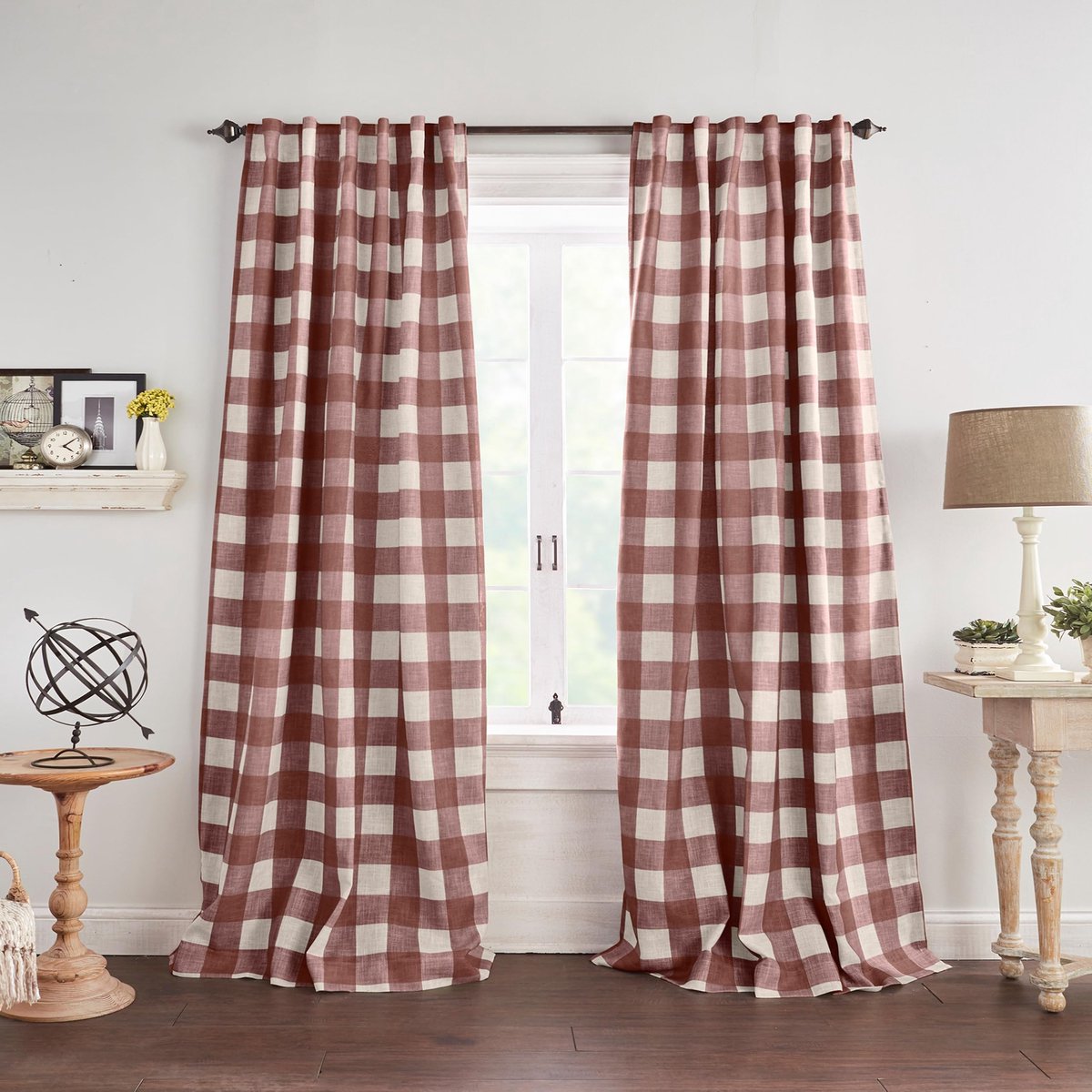 Farmhouse Living Grainger Buffalo-Check Verduisterend raamgordijn, polyester, linnen, rood, 132 x 213 cm L (pak van 1)