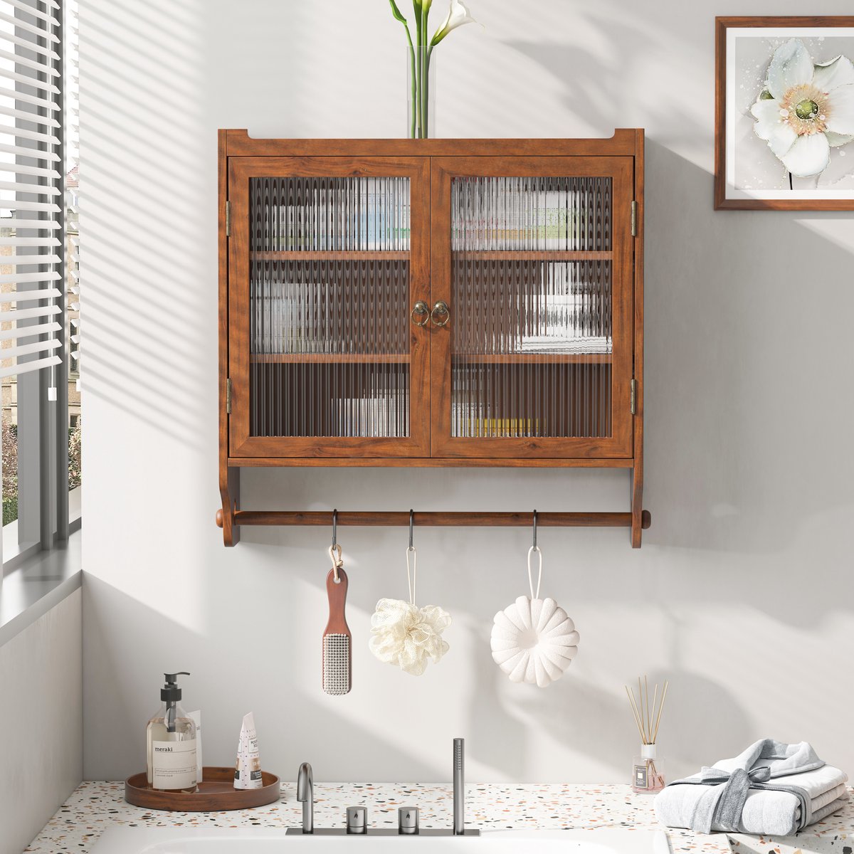 Wishdor - Wandkast - Vintage dubbeldeurs opbergkast met glasdeuren en handdoekstang - Retro - Badkamer of keuken - Hout en glas - Bruin - 63 x 18 x 60 cm