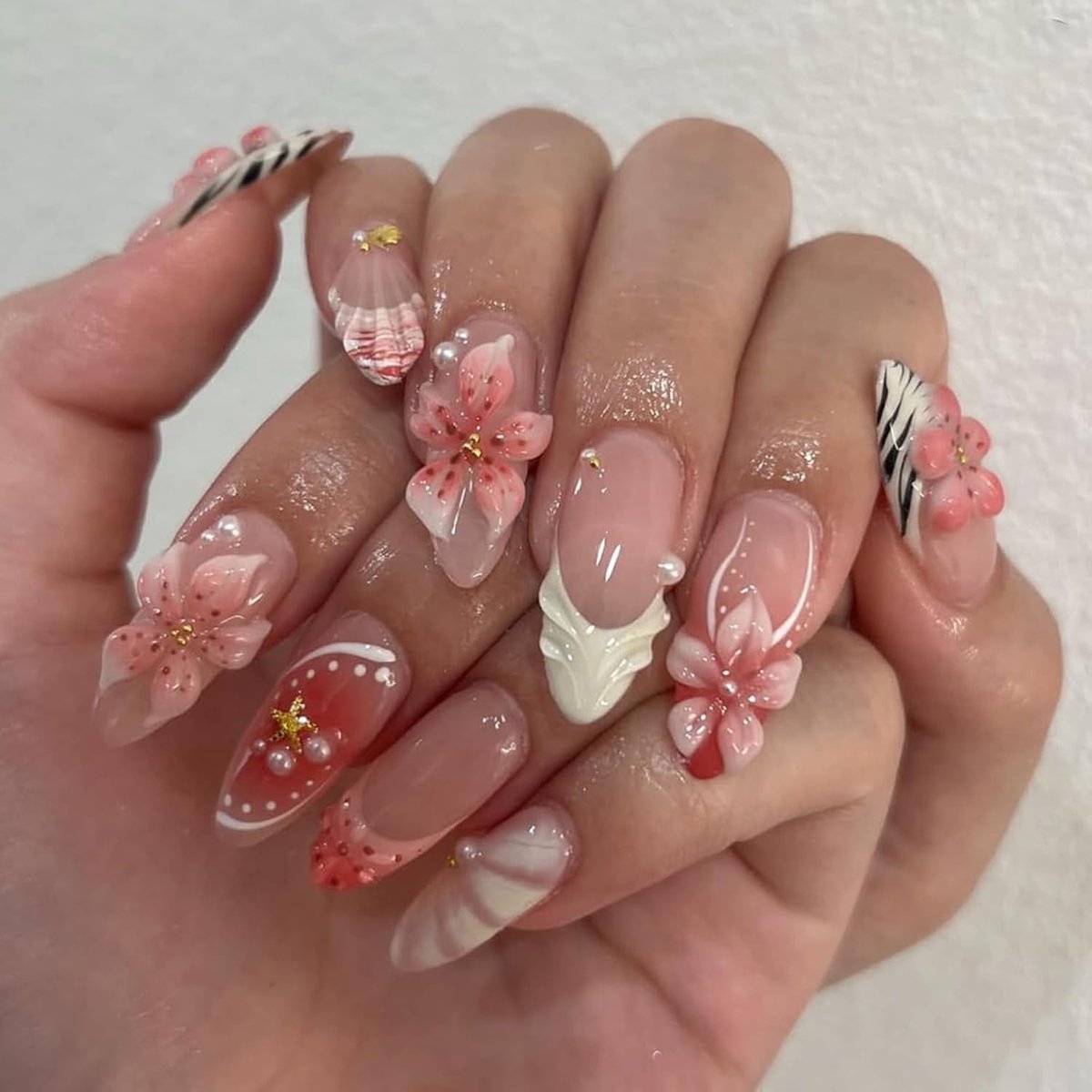 SnelShoppen - Press on Nails 24 Stuks, Franse Tips Valse Nagels met 3D Bloem en Strass Design, Parelnagels, Plaknagels voor Vrouwen, Manicure voor Fee