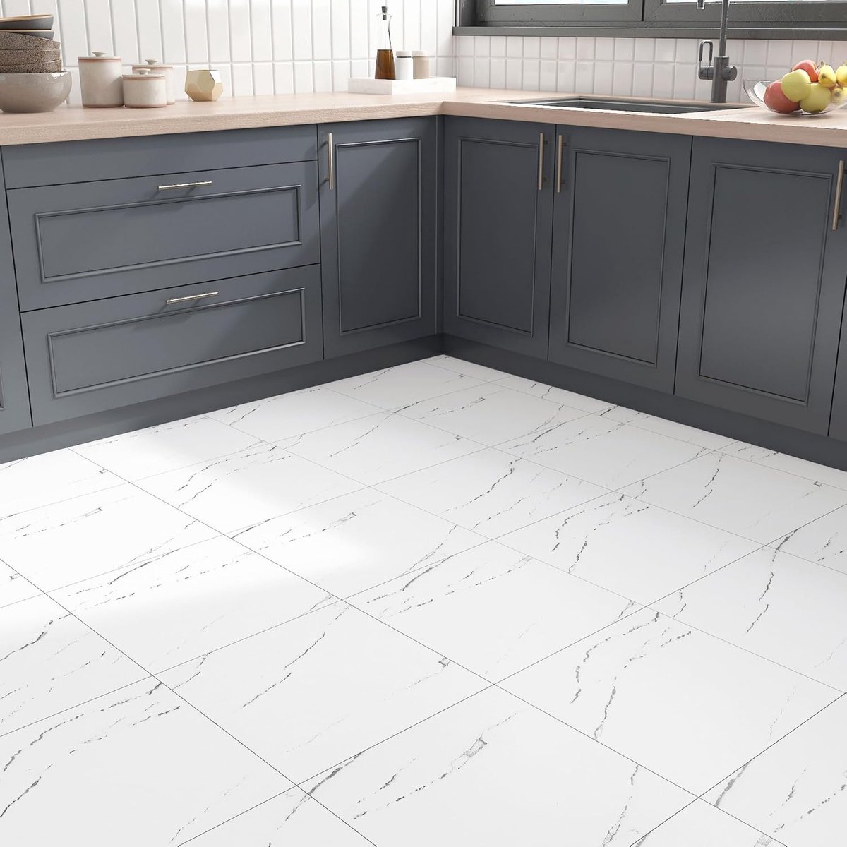 Zelfklevende vloertegel wit marmeren vinyl vloertegels badkamer keuken vloer vinyl vloeren zwart en wit marmer pel-en-plak vloertegels slaapkamer plak op tegels vloeren 30 × 30 cm, 5 stuks