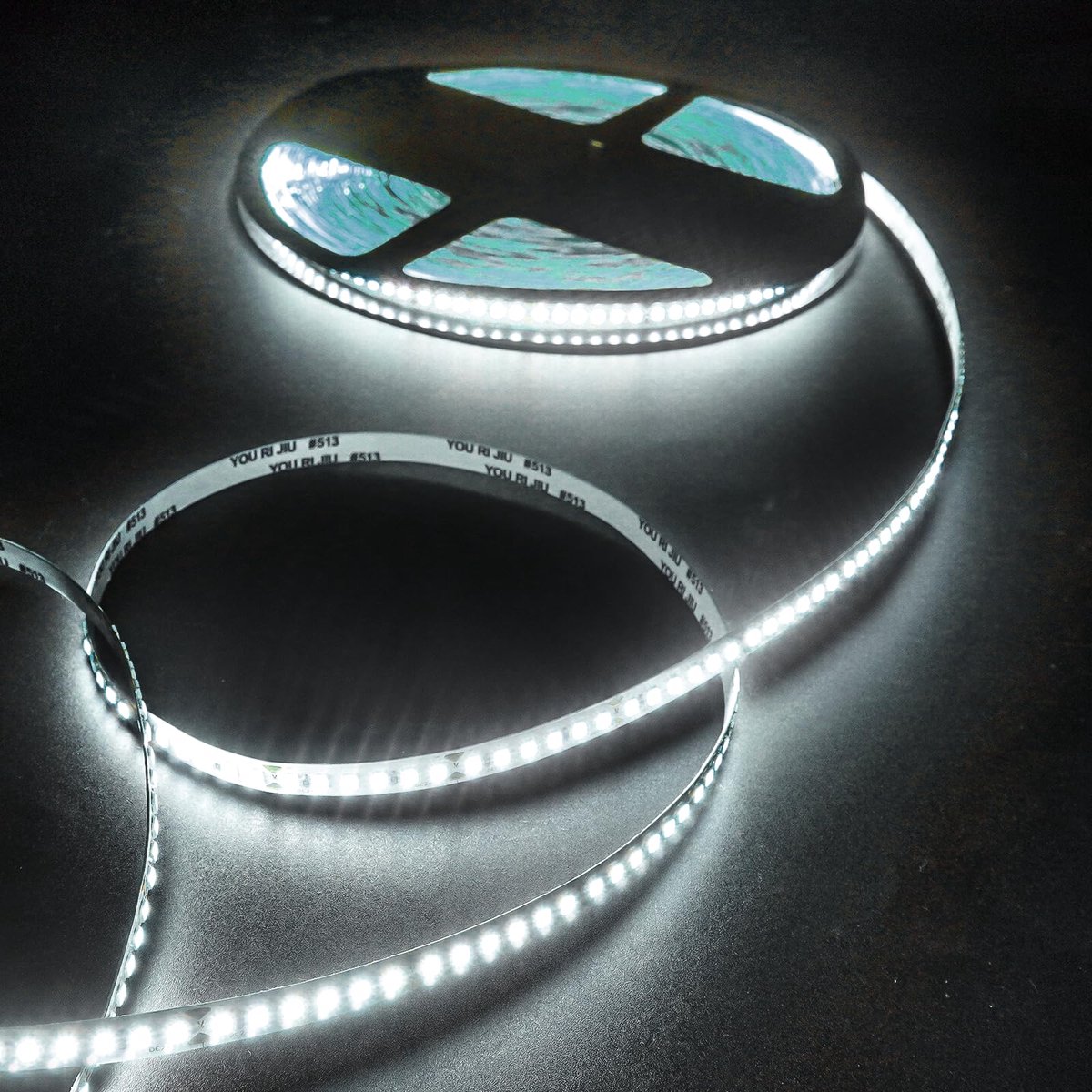 SnelShoppen - 24V LED Strip SMD 2835 20m Koud Wit 6500K 180LEDs/m 8mm Niet Waterdicht Tape Licht LED-strook voor Binnen Keuken Slaapkamer DIY Decor