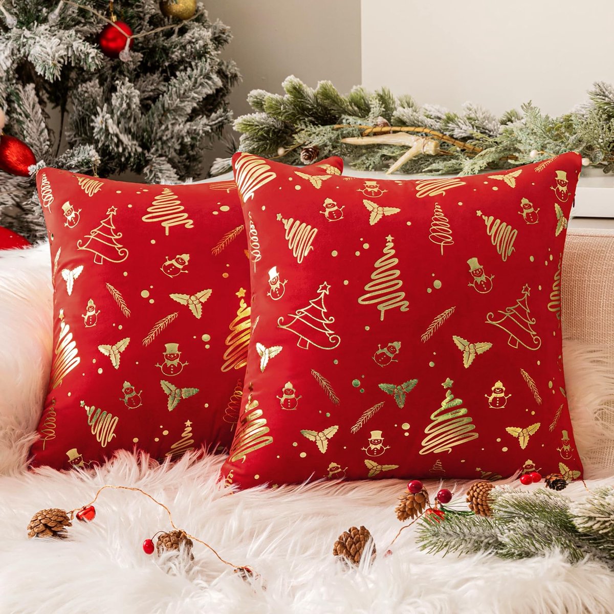 SolidKeus - Set van 2 Velvet Kussenhoezen 40 x 40 cm met Gouden Kerstmotieven