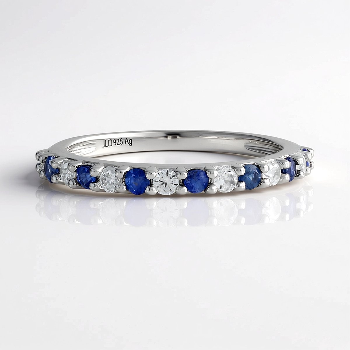 Cavill - Zilveren ring met 7 Blauwe Ceylon saffieren 0,301 ct - 925 Sterlingzilver platina gecoat - Elegante damesring met zirkonia totaal 0,641 ct