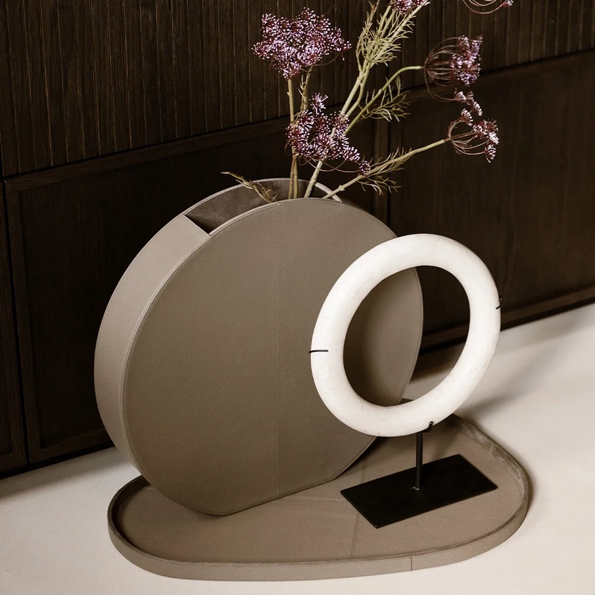 Chamada leren vaas effen large taupe