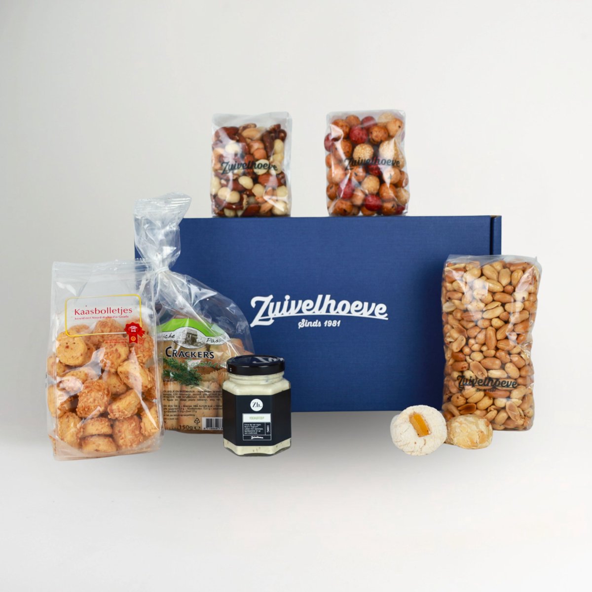 Zuivelhoeve Borrelpakket klein Borrelpakket cadeau - Borrelbox voor thuis - Snackpakket - Cadeaupakketten eten & drinken - Alles voor de Borrelplank - Altijd vers - Proef & Geniet