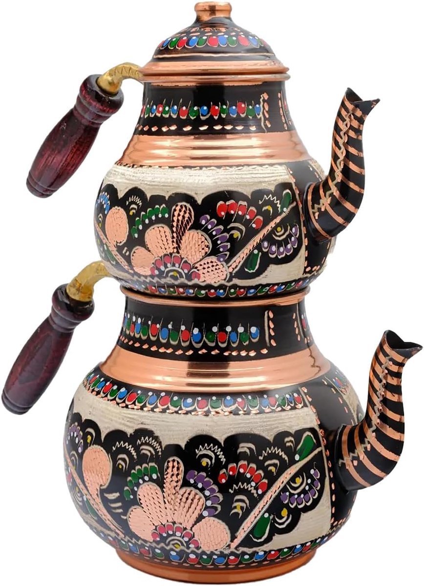 Theepot van koper, met houten handgreep voor op het fornuis, decoratief theezeefje, vintage-stijl, antiek bloemenpatroon, huisdecoratie,