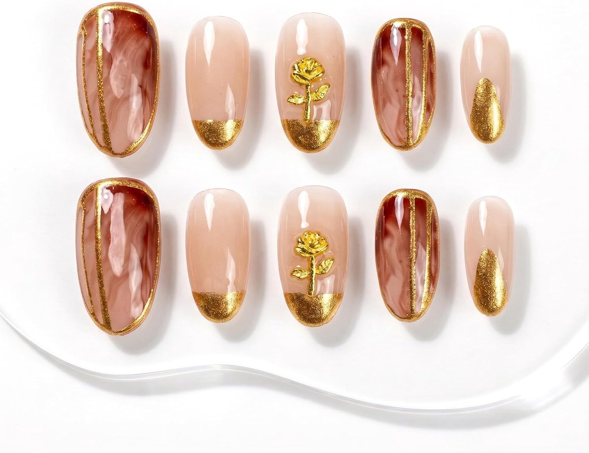 Nagels set 10 stuks - Medium korte ovaal - Gouden bloemen 3D design - Luxe uitstraling voor elke gelegenheid - ShopVlot