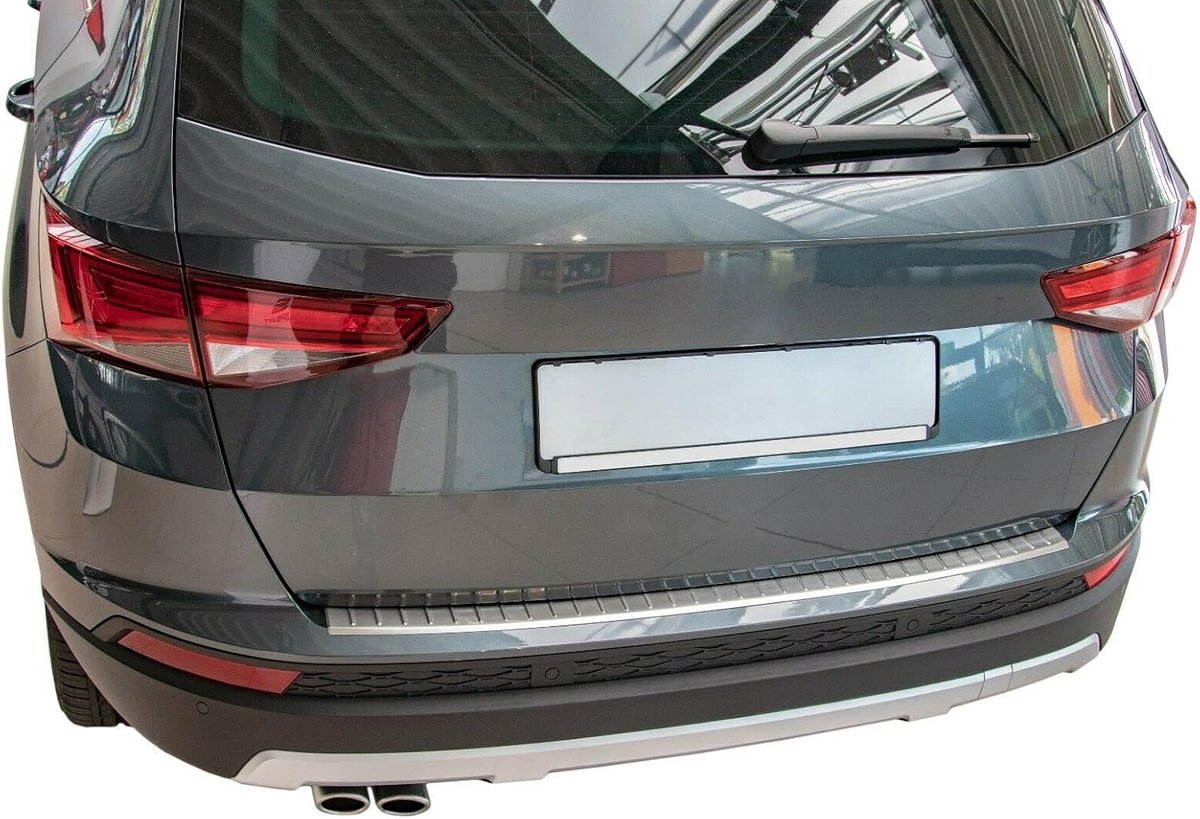 Bumperbescherming van mat roestvrij staal, compatibel met Seat ATECA | vanaf bouwjaar 2016 | met schuine rand | premium kwaliteit van RECAMBO