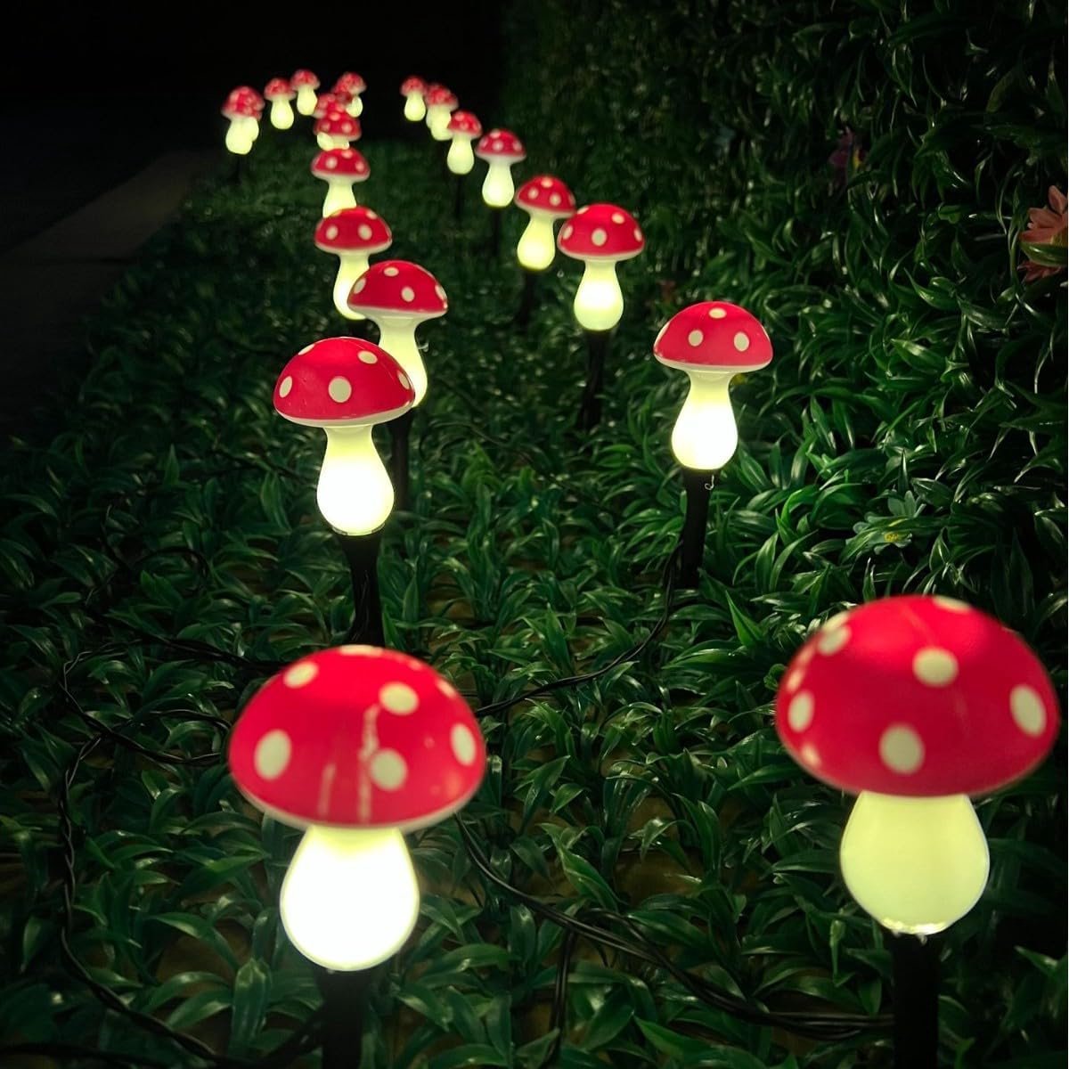 LED Tuinverlichting - 20 Pack Mini Paddenstoelen - Rood en Waterdicht - 8 Verlichtingsmodi voor Sfeervolle Decoratie - ShopVlot