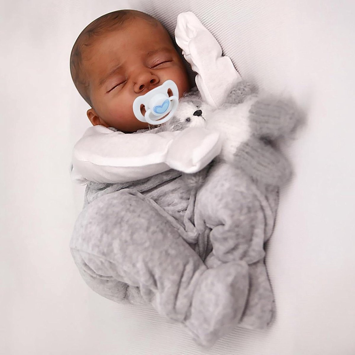 Reborn Baby Pop - Levensachtige Baby Pop - Spelen en Knuffelen - Handbeschilderde Details - 508 cm - Zwart