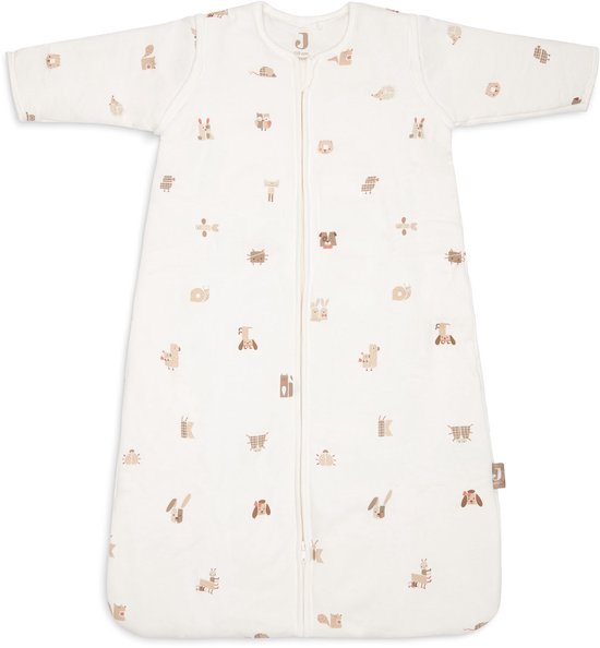 Crème slaapzak met lange mouwen en een all-over print van bruine dieren, zoals konijnen en eekhoorns.