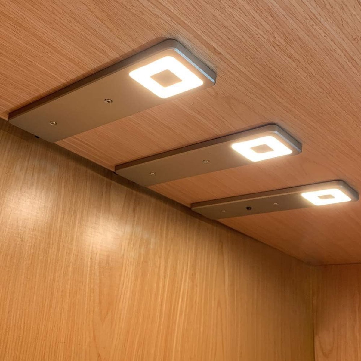 Light Led-onderbouwlamp - Zilver - 1 Schakelaar - Plat en Modern Design - Voor Keukens en Kasten