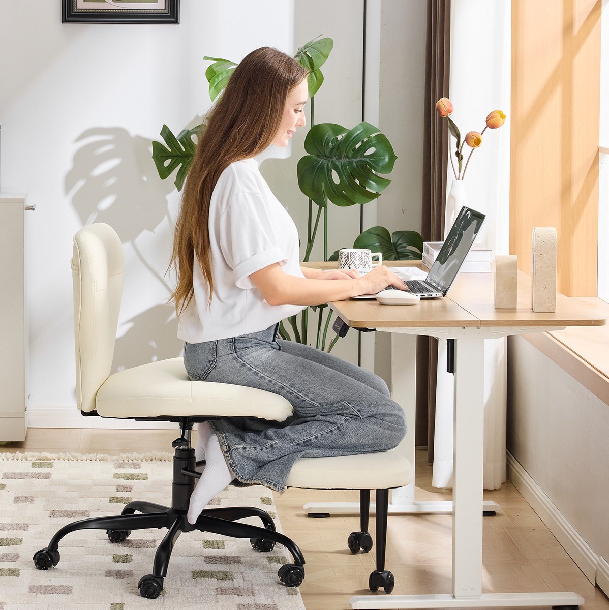 OKWISH Bureaustoel 65,5 X 52,5 X 49 Cm - 360 Graden Draaibaar En Hoogte Verstelbaar - Zonder Armleuningen Voor Thuiswerk En Meditatie - Leer - Wit