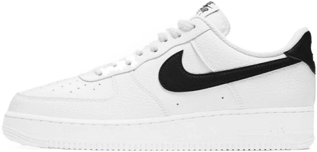 Nike Air Force 1 Low ’07 Pebbled Leather Zwart