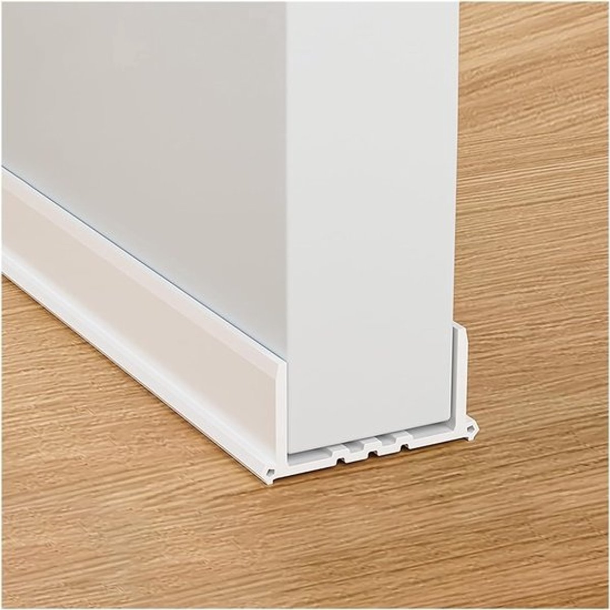 Deurtochtstopper - Tochtstrip deur - Tocht blokkeren - Flexibel PVC materiaal - 96 cm lengte - Wit