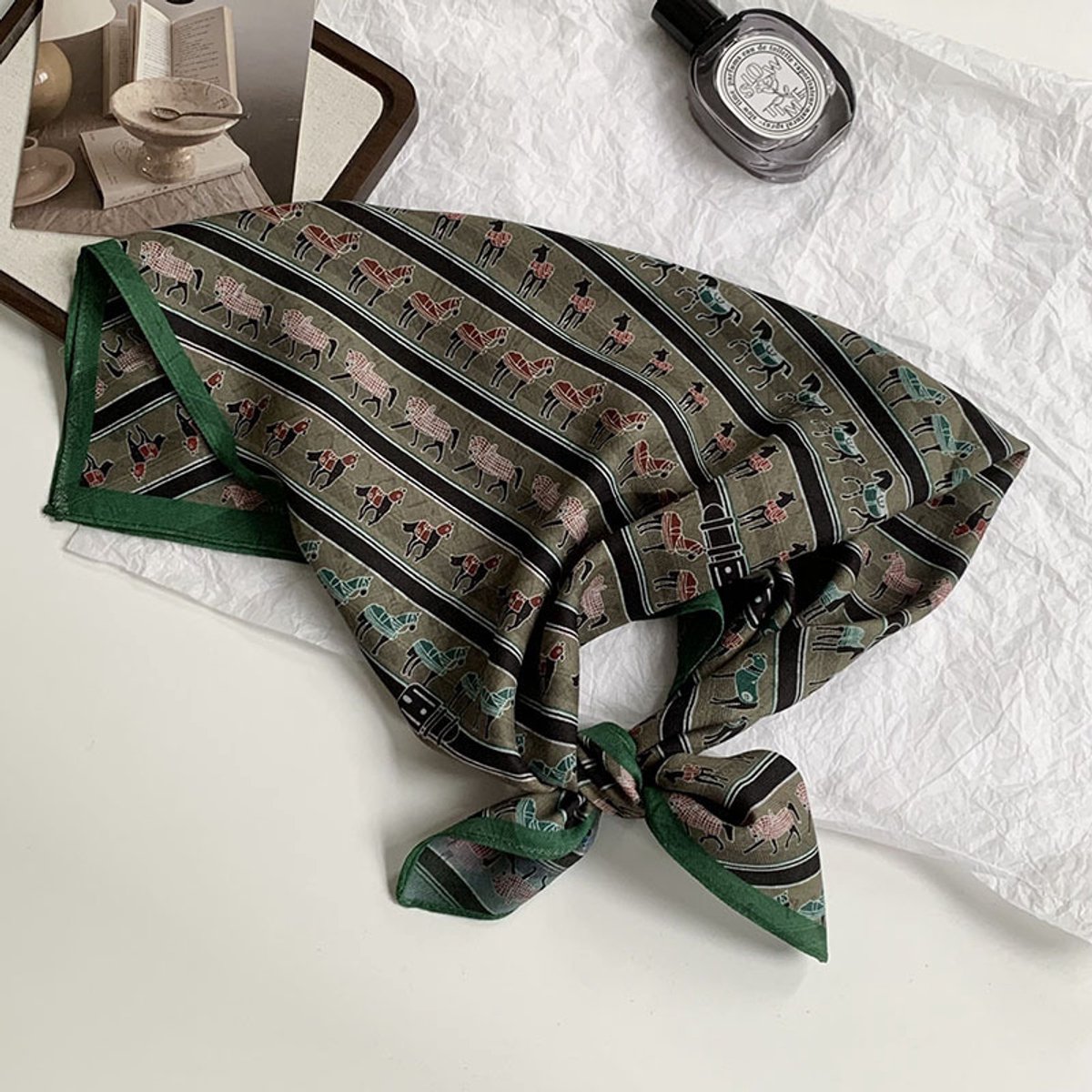 Dubbelzijdige patroon sjaal - kleine vierkante sjaal - het hele jaar door bruikbaar - veel draagmanieren - decoratieve omslagdoek-68*68cm-Groene zebra