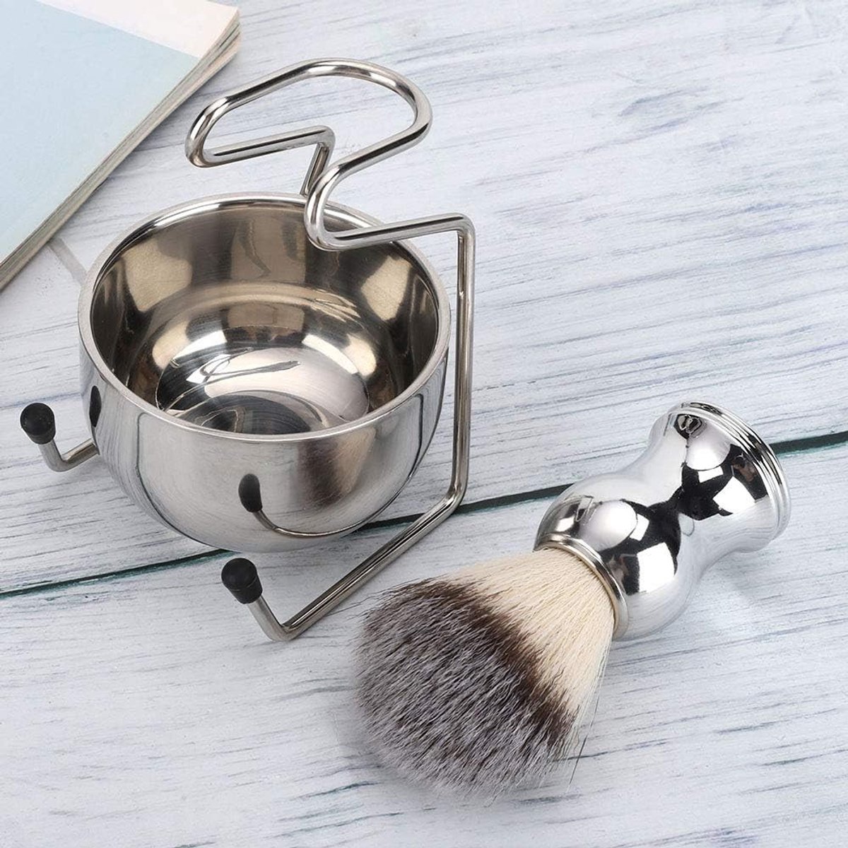 Complete Scheerborstelset voor Mannen met RVS Scheerkom en Scheerstandaard - Essentiële Scheeraccessoires voor een Perfecte Scheerbeurt