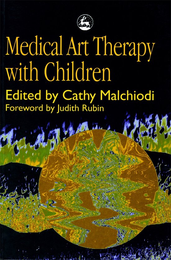 Boekcover: Medical Art Therapy with Children, bewerkt door Cathy Malchiodi. Een abstracte cirkel met groene en gouden patronen op een zwarte achtergrond.