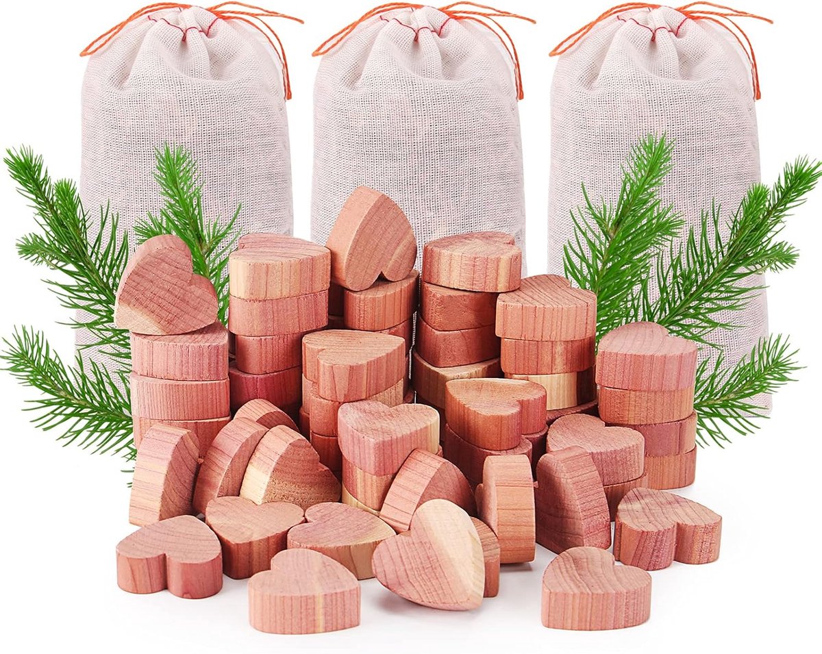 Motbescherming set 50 stuks - Cederhouten harten - Natuurlijke geurzakjes - Langdurige motbescherming - ShopVlot