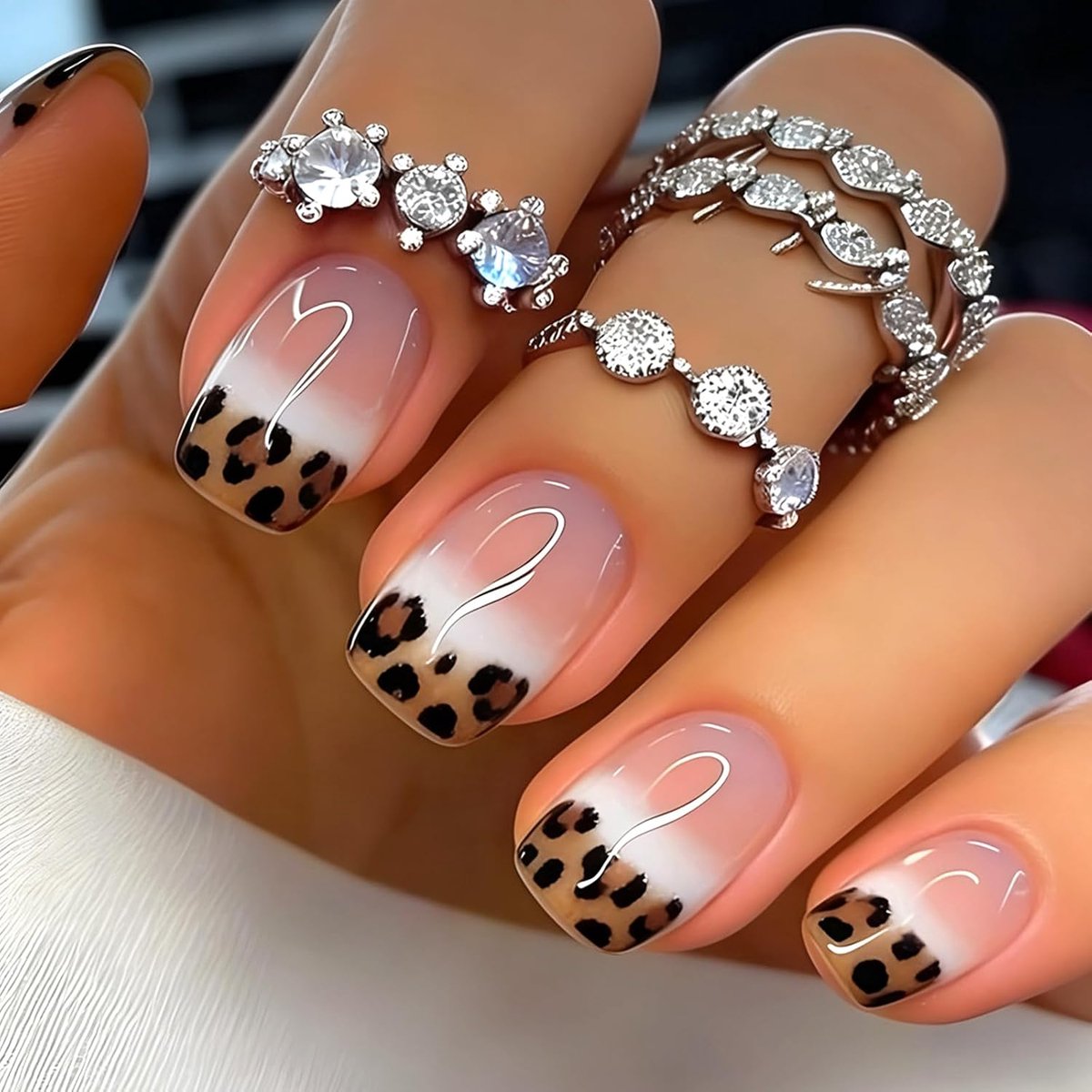 Thijox - 24 Stuks Franse Druk On Nails Amandelvorm, Roze Glitter Gradiënt Kunstnagels, Herbruikbare Valse Nagels met Nagellijm voor Feest, Dagelijks G