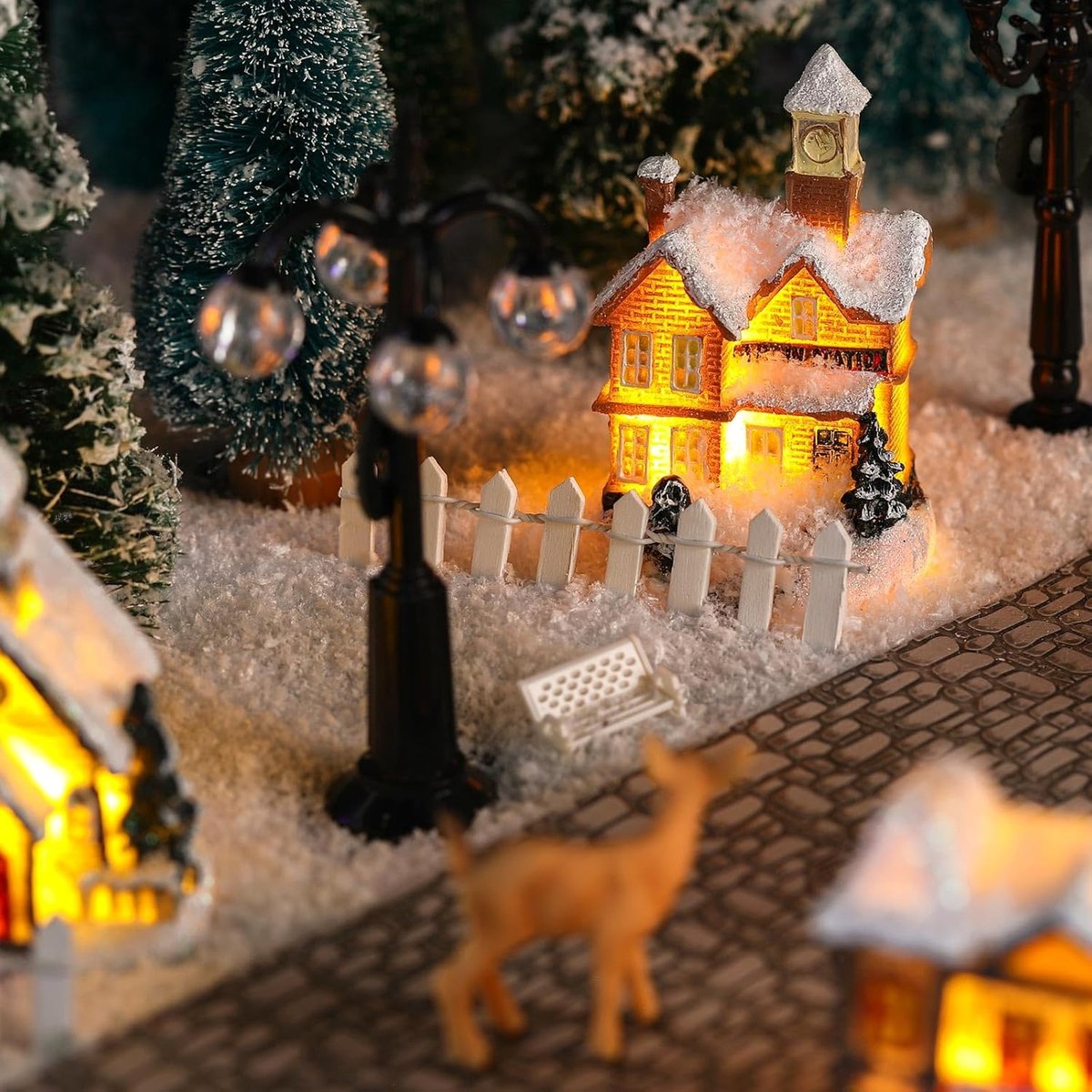 27-delige Set Kerstdorp Accessoires met LED Verlichting – foto 3
