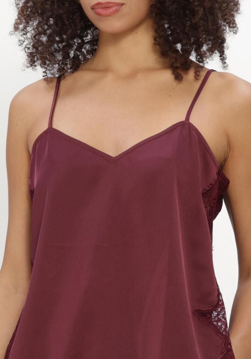 Catwalk Junkie Lace Spaghetti Top Tops & T-shirts Dames - Shirt - Bordeaux - Maat 40