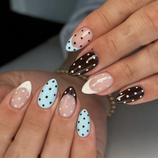 Dot Pers Op Nagels Amandelvorm Franse Kunstnagels Met Witte En Zwarte Stippen, Middelgrote Nepnagels Met Volledige Bedekking Om Op Te Plakken Voor Dames — afbeelding 4