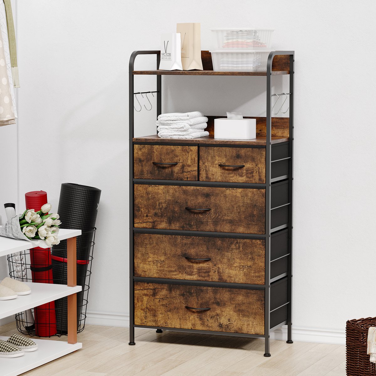 Triumpunpre - Ladekast Hoge 5 lades in stof – Open planken – Met haken – Grote opbergruimte – Metalen frame Houten blad – Voor slaapkamer – Bruin