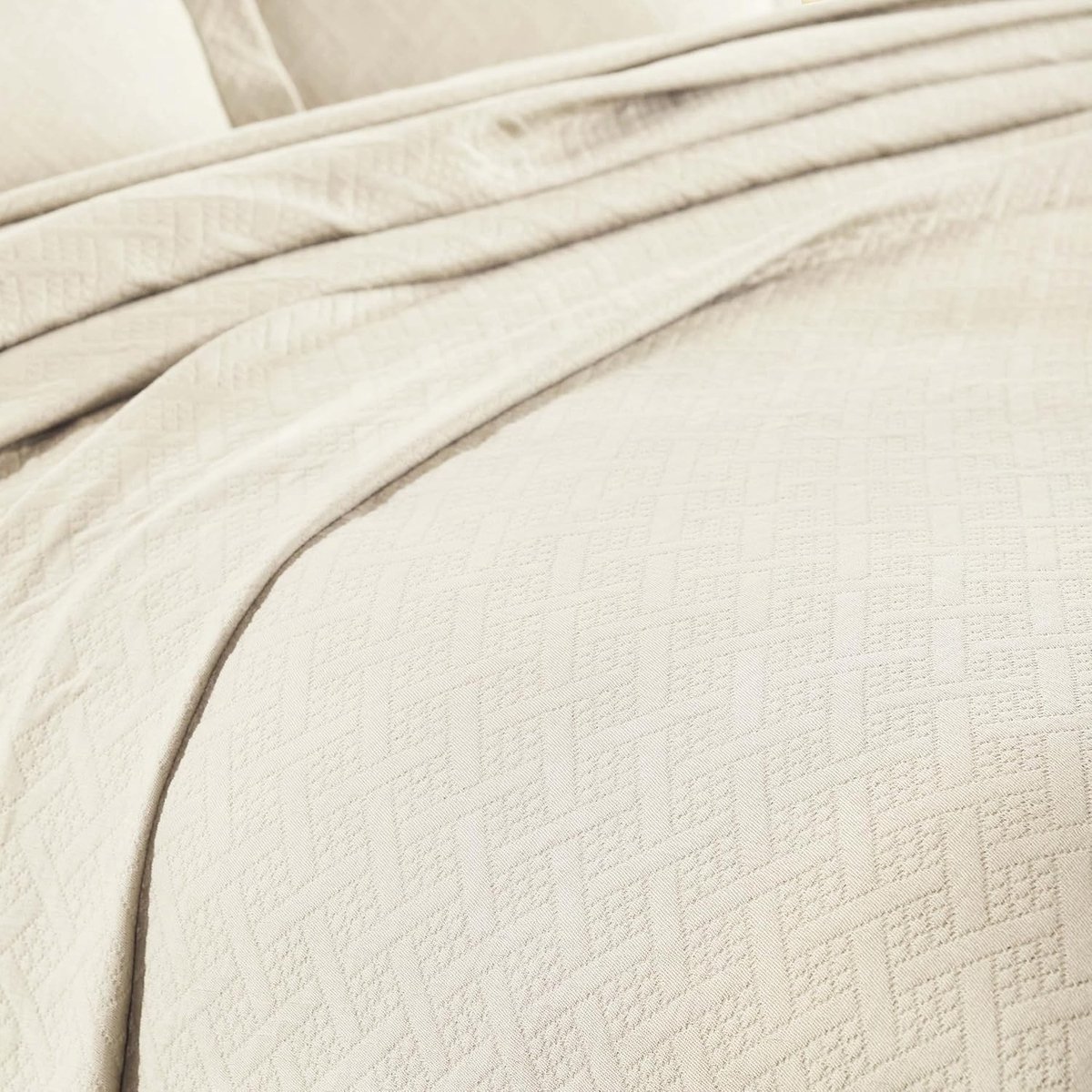 Omgoods - Luxe Bedsprei met Kussenslopen in Ivoor
